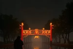 《长夜列车员》封面，深夜车厢尽头亮着的一盏值班灯
